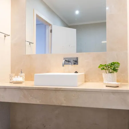 Casa Da Arvore Chale By Vacations シャレー Calhetas