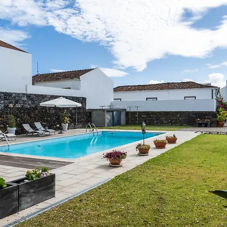 Casa Da Arvore Chale By Vacations