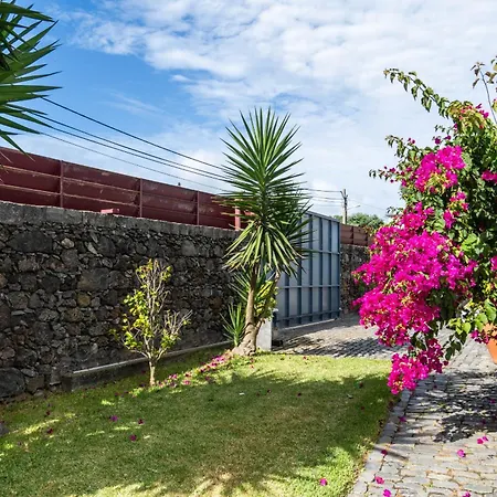 Casa Da Arvore Chale By Vacations *