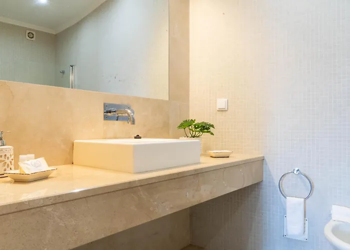 Casa Da Arvore Chale By Vacations 木屋 Calhetas