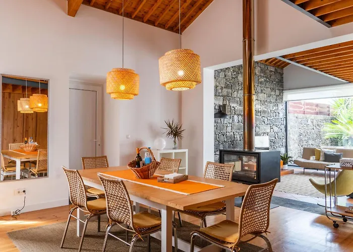 Casa Da Arvore Chale By Vacations *