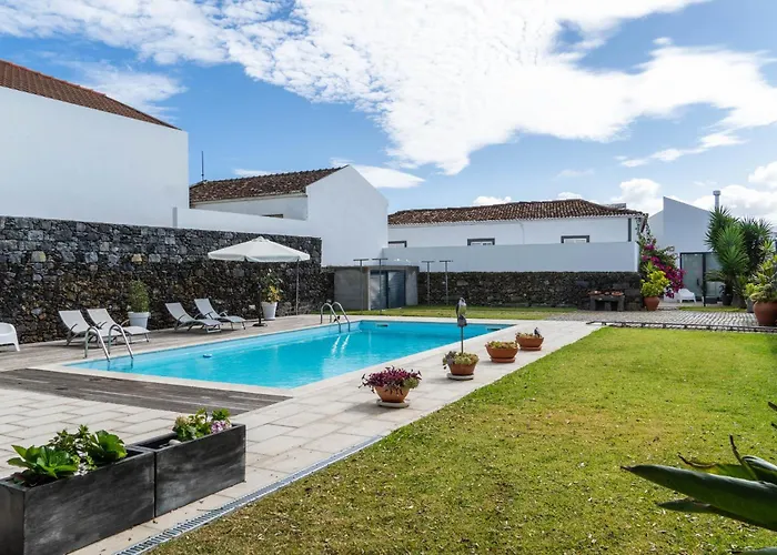 Casa Da Arvore Chale By Vacations