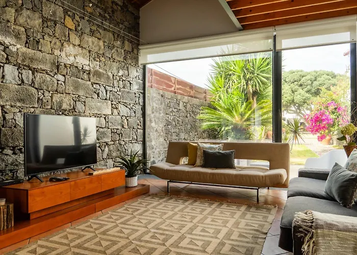 Casa Da Arvore Chale By Vacations Calhetas